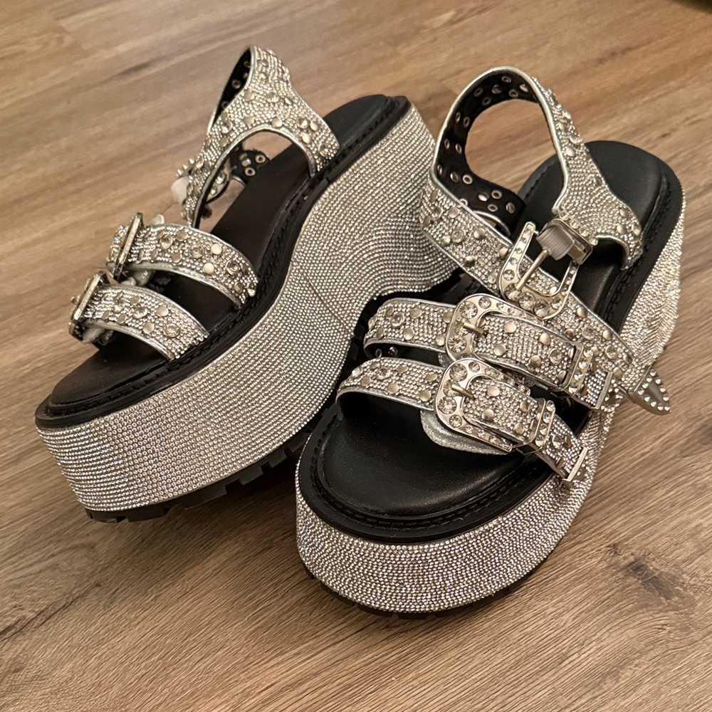 Glamorous Silver Women's Sandals with Embellishments